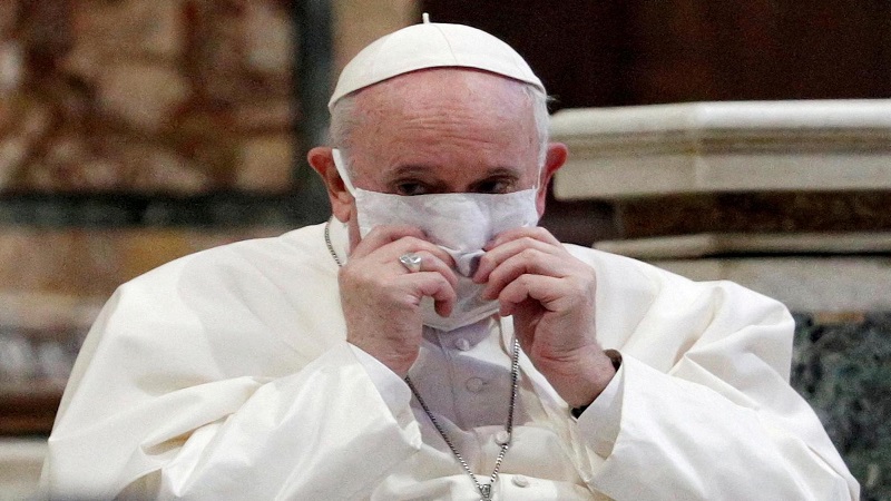 البابا فرنسيس يتحدث عن اللقاحات وموقفه من الرافضين للتطعيم 
