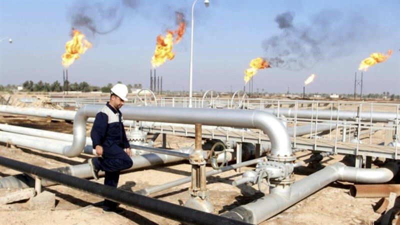 وزارة العمل: مساع لزيادة نسبة العمال العراقيين في الشركات النفطية لتكون النسبة أكثر من 50‎%‎