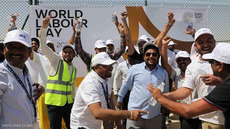 تعرف على تكريم الإمارات لعمال إكسبو دبي 2020..‏
