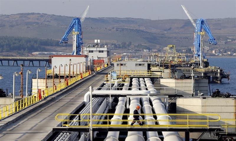 العراق يبلغ تركيا باستئناف عمليات تصدير النفط من ميناء جيهان 