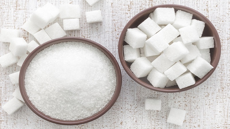 دراسة تكشف أسباب الرغبة في تناول السكر.. ما البديل؟  

