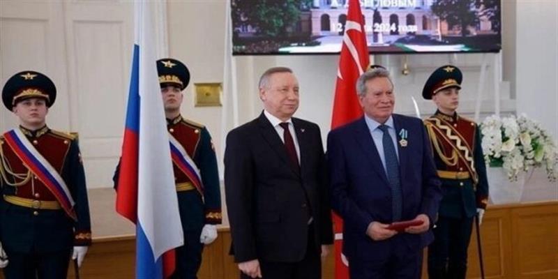 بوتين يمنح طبيب روسي من أصل عراقي وسام الصداقة للعلوم الطبية