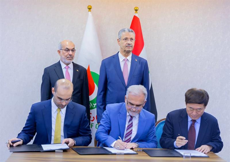 وزير النفط يرعى توقيع اتفاقية لتطوير حقل الطوبة النفطي في العراق