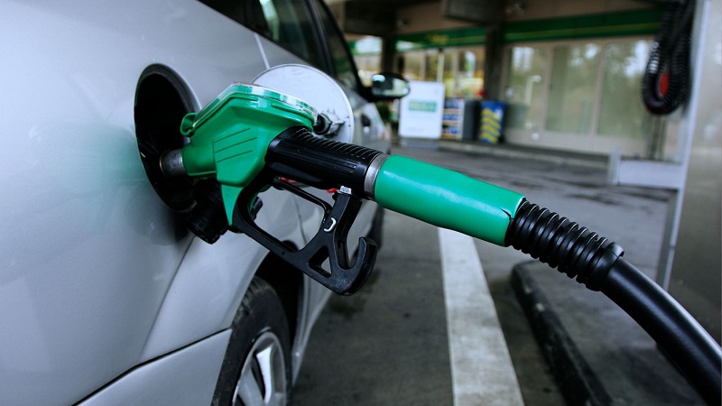في ظل الازمة الحالية.. اليك 5 نصائح لتقليل استهلاك الوقود