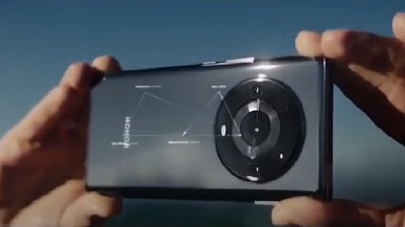 بمواصفات متطورة جدا.. 'أونور' قد تطلق هاتفا بـ 7 كاميرات (فيديو)