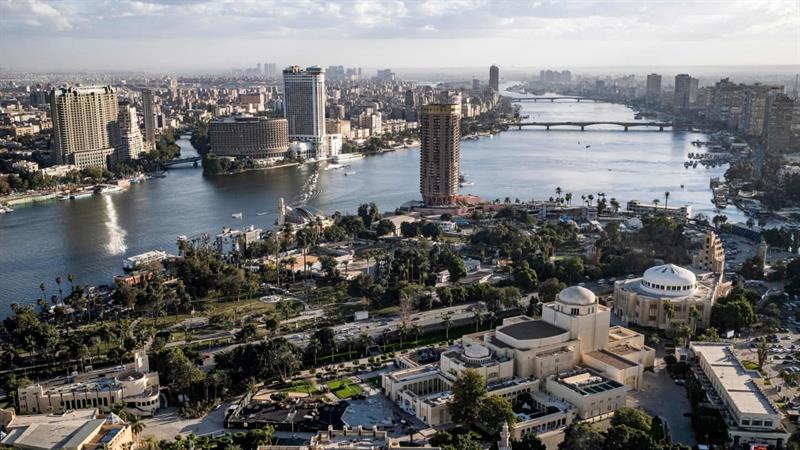 مصر تصدر بيانا حول إغلاق مجالها الجوي بشكل طارئ
