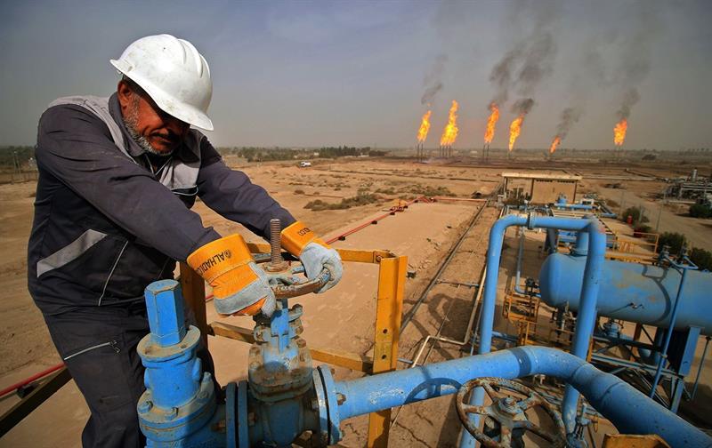 تراجع اسعار النفط في تداولات آسيوية ضعيفة