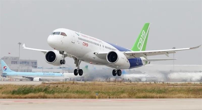 الصين تستعد لإطلاق أول رحلة تجارية لطائرتها 'سي 919'