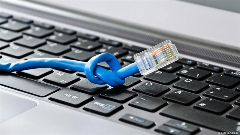 سيتم قطع الأنترنت بكافة أنحاء العالم  في أكتوبر وبشكل نهائي
