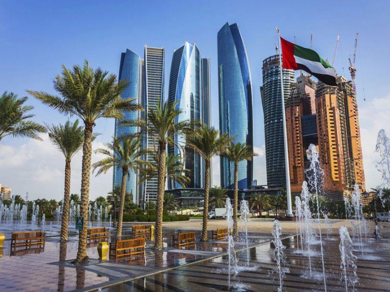 في الإمارات فقط.. 220 الف مليونير تصل ثرواتهم الى 1.2 تريليون دولار
