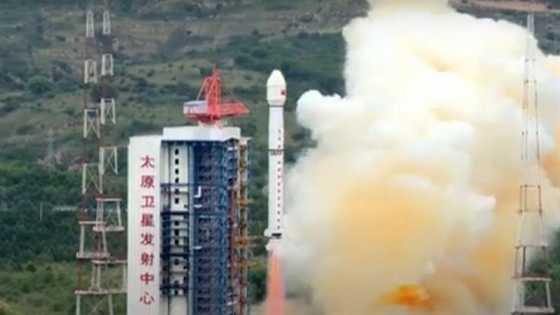 بالفيديو.. الصين تطلق قمرا جديدا لاستشعار الأرض عن بعد
