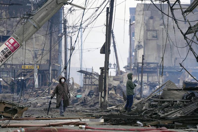 ارتفاع حصيلة ضحايا زلزال اليابان إلى 62 قتيلا
