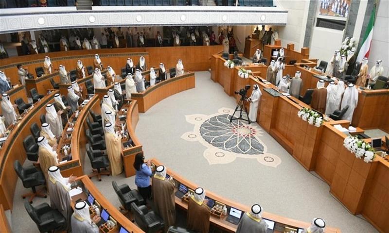 الحكومة الكويتية تعتزم الاستقالة بعد خلاف مع مجلس الامة