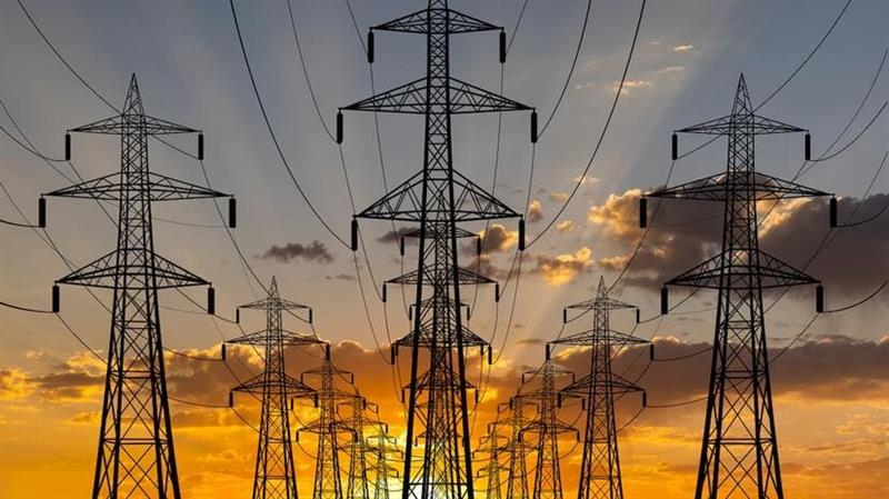 خبراء: كهرباء العراق بحاجة إلى محطات إنتاج متنقلة وتأهيل شبكة التوزيع