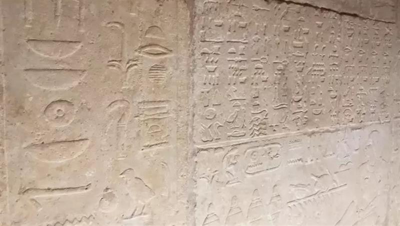 مصر.. اكتشاف 60 مقبرة أثرية تتضمن 