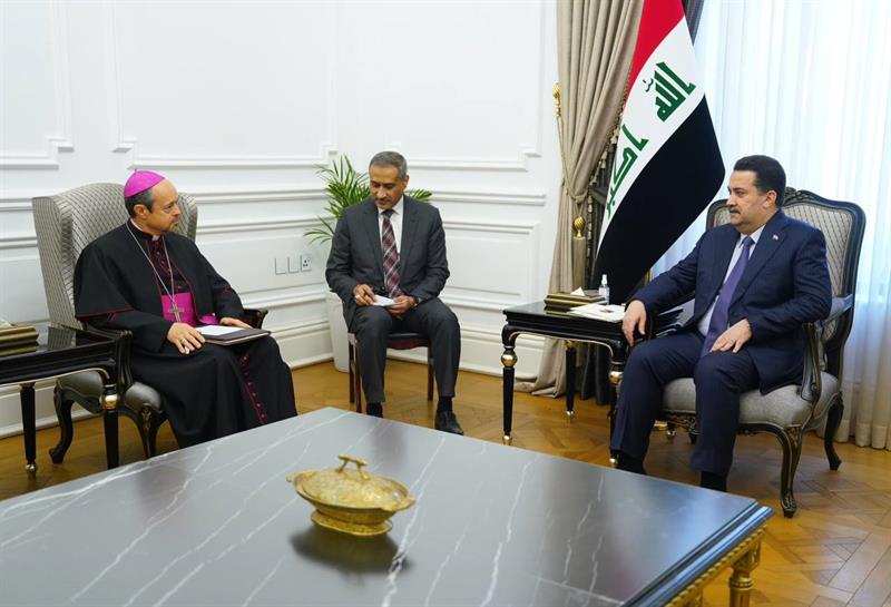 السوداني يعرب عن تقديره لجهود سفير الفاتيكان خلال عمله في العراق