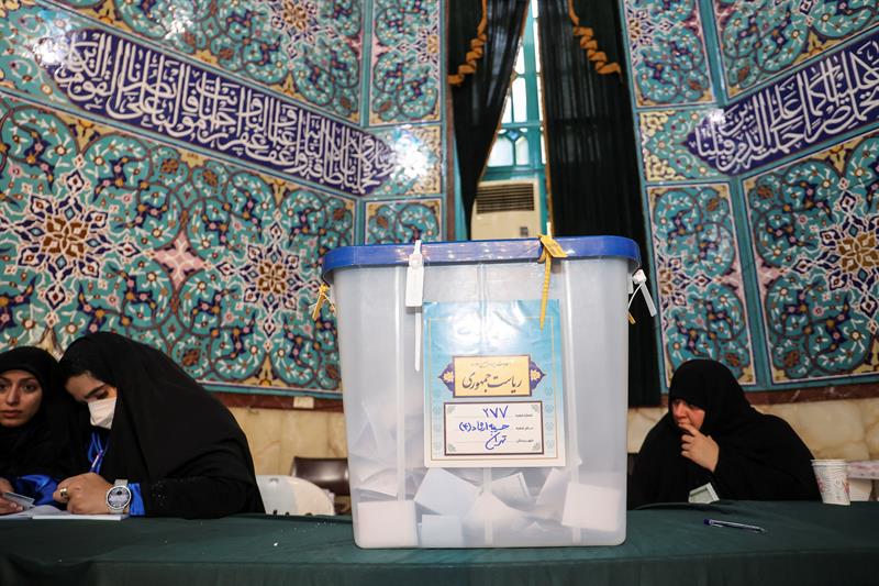 تحديد مراكز الاقتراع للجولة الثانية للانتخابات الرئاسية الإيرانية في العراق
