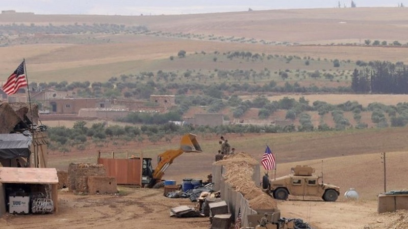 سماع دوي انفجارات داخل قاعدة اميركية على الحدود العراقية السورية
