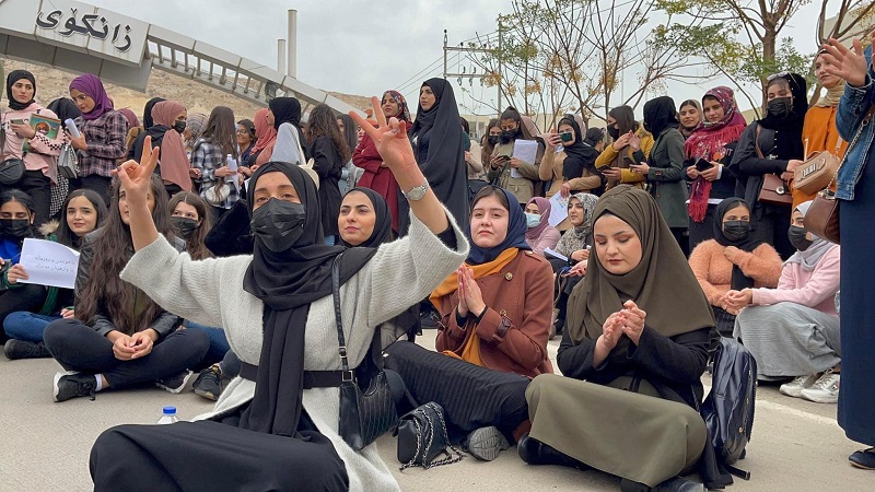 تجدد الاحتجاجات الطلابية في السليمانية (صور)
