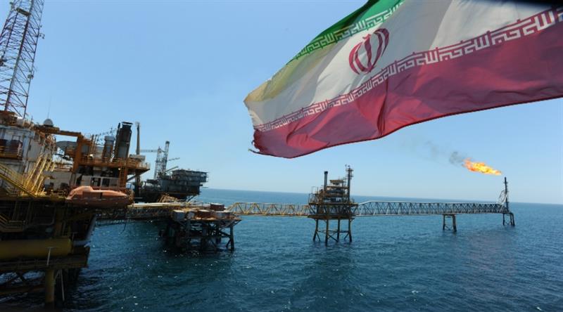 إيران تنفي تعليق صادرات النفط إلى الصين


