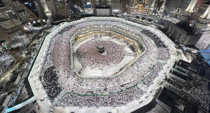 بالفيديو.. أعداد مليونية بالمسجد الحرام وساحاته في ليلة 27 رمضان
