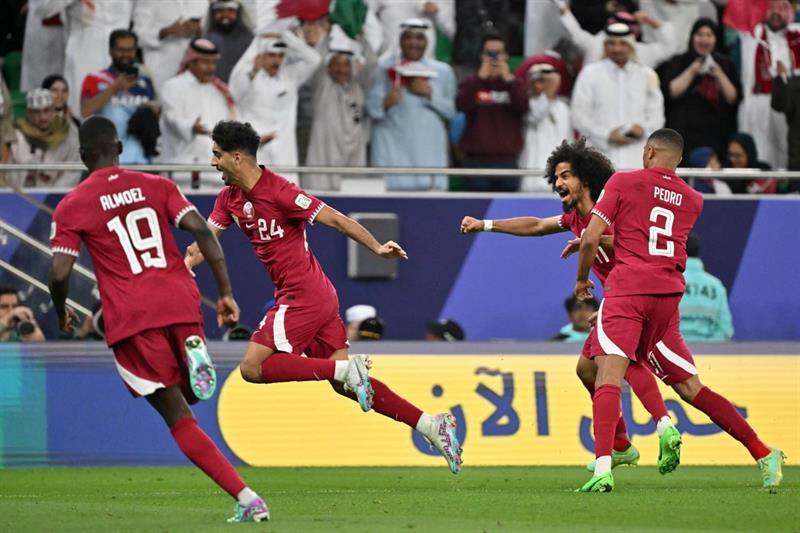 المنتخب القطري يتغلب على نظيره الإيراني بثلاثية ويتأهل لنهائي كأس آسيا
