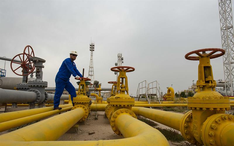 بينهم العراق.. تقارير دولية تكشف أكبر منتجي النفط في العالم

