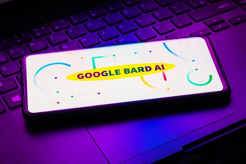 شركة غوغل تغير رسميا اسم روبوت الدردشة لديها من Bard الى Gemini
