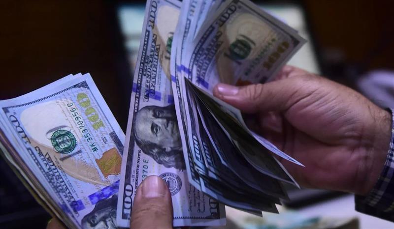 الدولار يلامس الـ150 الف في بغداد وأربيل مع الإغلاق
