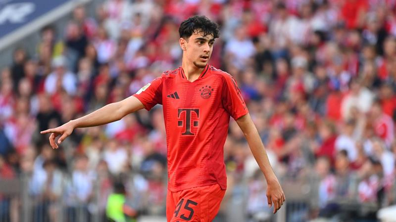 مان سیتی و مان یونایتد کێبڕکێی گواستنەوەی پاڤلۆڤیچ دەکەن

