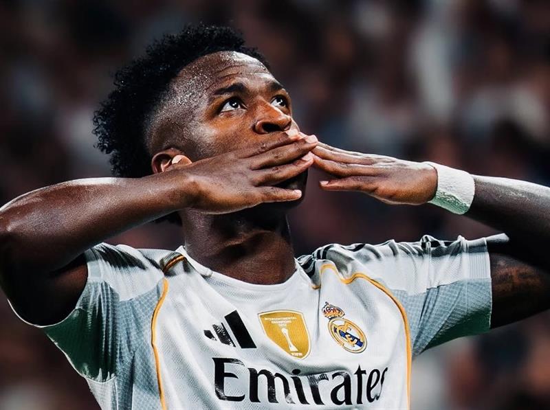 نوێترین پێشهات لەبارەی نوێکردنەوەی گرێبەستی ڤینیسیۆس