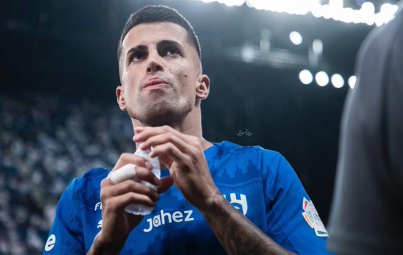 خۆری کانسێلۆ لە هیلال بەرەو ئاوابوون دەچێت