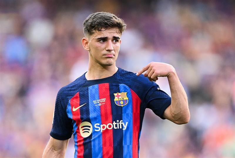 پاریس پێداگرە لەسەر گواستنەوەی گاڤی
