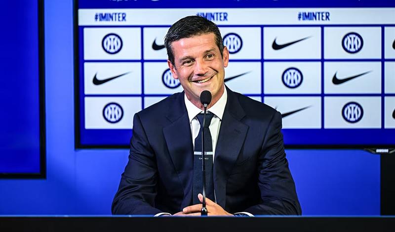 چیڤۆ: کاردانەوەی یاریزانەکانم سەرسامی کردم