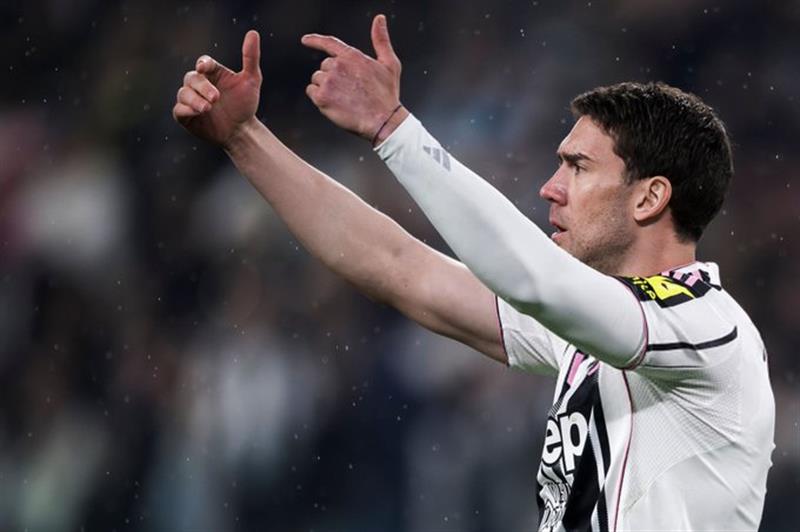 بەرشەلۆنە هاوشانی چەند گەورەیەکی دیکە چاودێری دۆخی ڤلاهۆڤیچ دەکەن
