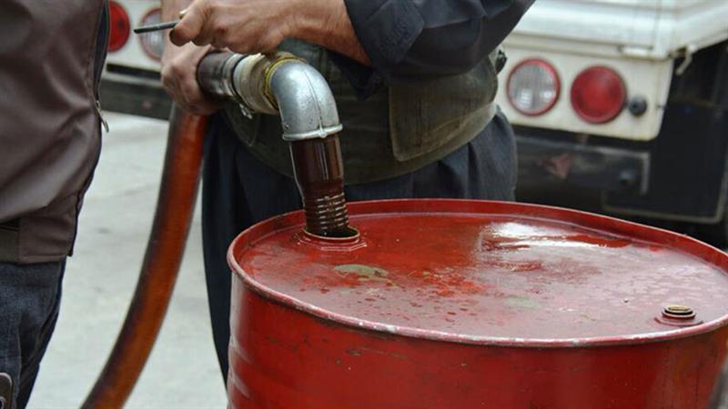 حکومەتی ماوەبەسەرچوو فرۆشتنی نەوتی بە هاوڵاتیان راگرت

