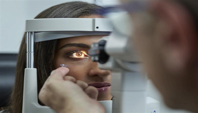 پزیشکێک: وەرزی پاییز کێشەکانی چاو زیاتر دەبن
