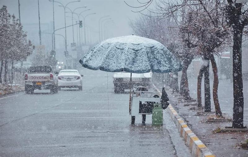 کەشناسی: بەفر و باران دەبارێت و پلەکانی گەرما دادەبەزن

