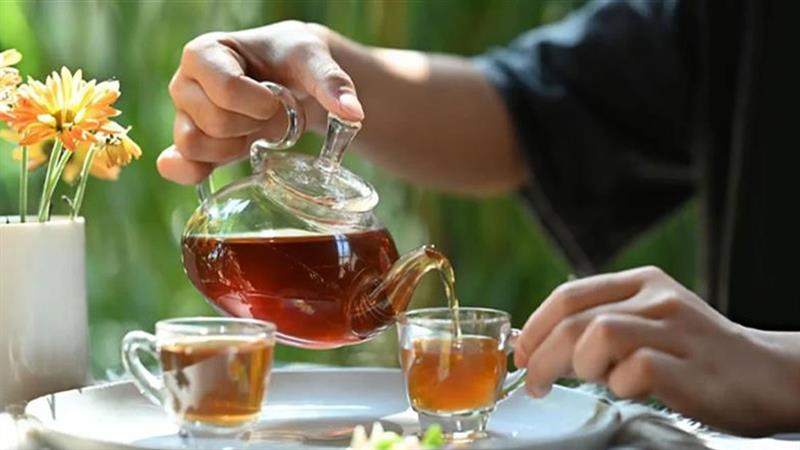 خواردنەوەی چا دوای نان زیانی هەیە؟