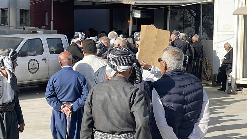 بەهۆی نەمانی پارە لە بانکەکان؛ کێشە بۆ دابەشکردنی مووچە دروستبوو

