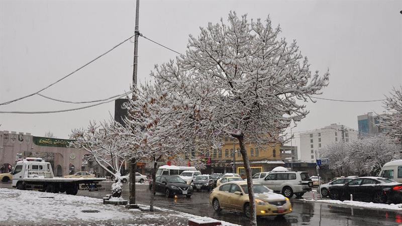 لە چەند ناوچەیەک بەفر دەبارێت؛ بزانە کام ناوچانە دەگرێتەوە؟