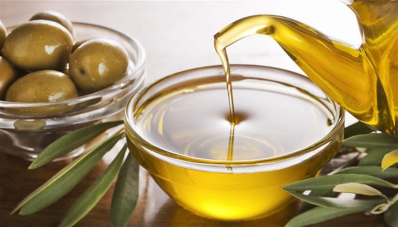 چی بەسەر جەستەدا دێت کاتێک رۆژانە نیو کەوچک زەیتی زەیتون دەخۆیت؟
