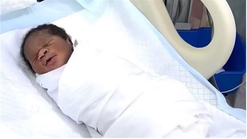 یەکەم منداڵ لە کێوی عەرەفە لەدایکبوو
