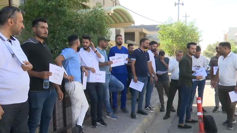 فەرمانبەرانی فەرمانگەی تەندروستی کەرکوک بەهۆی پلەبەرز نەکردنەوەیان گردبوونەوە